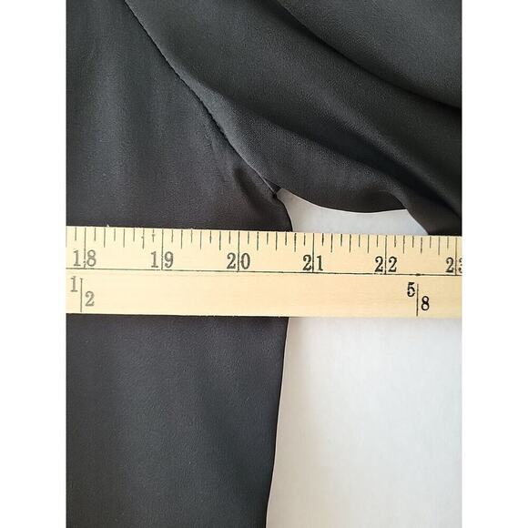 DVF Silk Billow Blouse Womens 12 Black Split V-neck Minimalist Quiet Luxury Work - Picture 12 of 14